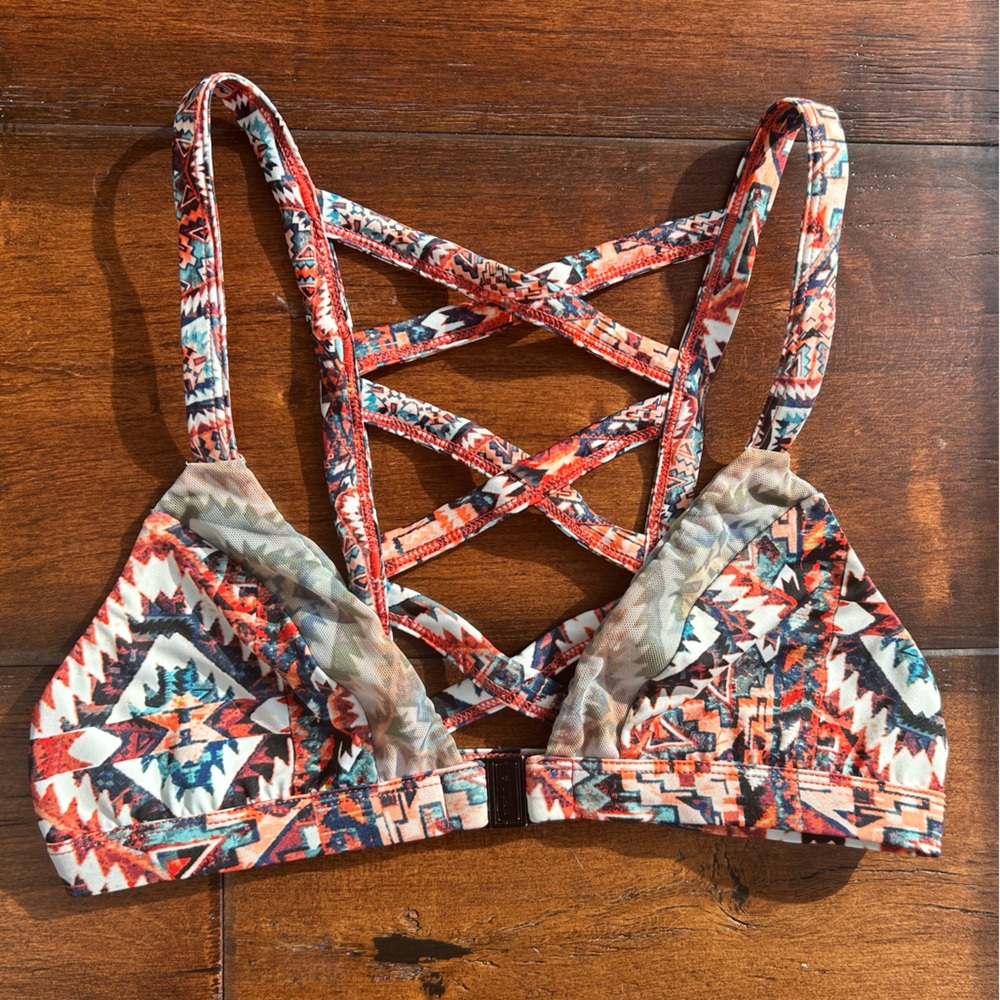 FELLA triangle bikini top. Size XS.